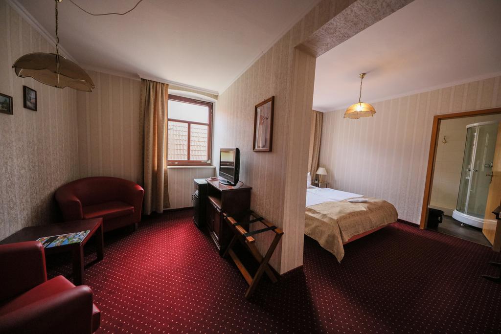 Hotel Zur Traube Freyburg Exteriér fotografie