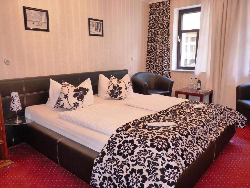 Hotel Zur Traube Freyburg Pokoj fotografie