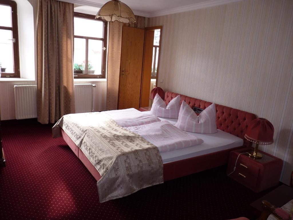 Hotel Zur Traube Freyburg Pokoj fotografie
